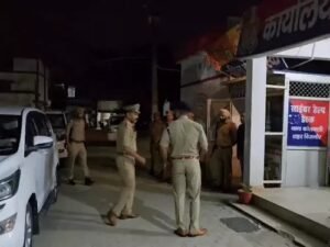 बिजनौर थाने में महिला रेसलर ने लगाई आग