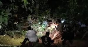 Nainital Road Accident: नैनीताल में टेंपो ट्रैवलर खाई में गिरी