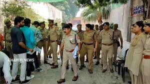 बाथरूम में मोबाइल से नकल करते पकड़ा गया अभ्यर्थी