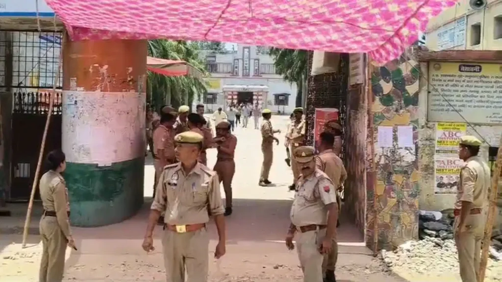 NEET: नीट को लेकर यूपी के जिलों में हाई अलर्ट, तैयारियां तेज