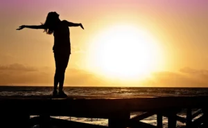Slow Living: भागती ज़िंदगी के बीच सुकून की नई राह