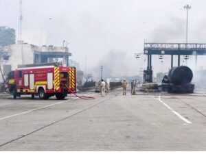 Kaushambi Accident: कौशांबी LPG टैंकर हादसा, टोल प्लाजा में आग