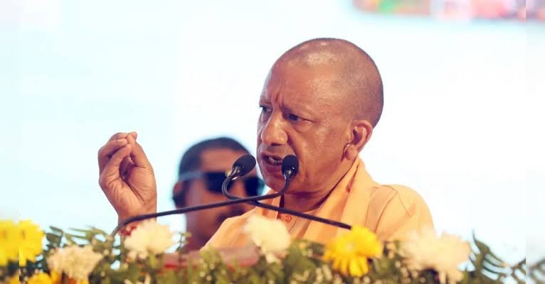 Yogi: पिछली सरकार के पाप के गड्ढे भरने में समय लगा- योगी
