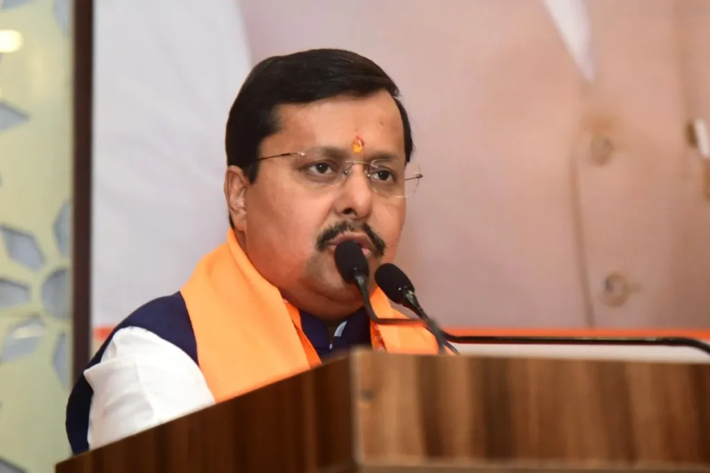 Coackroach Party: नितिन नबीन ने किसकी फंडिंग पर उठाए सवाल?