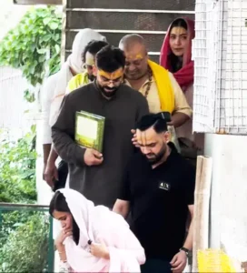 Virat Vrindavan Visit: प्रेमानंद महाराज से मिले विराट-अनुष्का