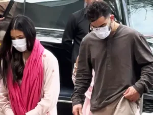 प्रेमानंद महाराज से मिले विराट-अनुष्का