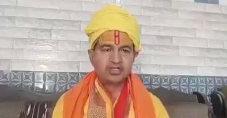 Mathura: कृष्ण जन्मभूमि के चढ़ावे की सीबीआई जांच हो, सीएम को खून से लिखा पत्र भेजकर उठाई मांग