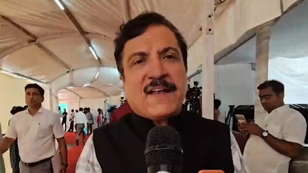Mumbai: "बाबर जनता पार्टी" वाली टिप्पणी पर गरमाई सियासत, उद्धव ठाकरे पर भड़के भाजपा नेता