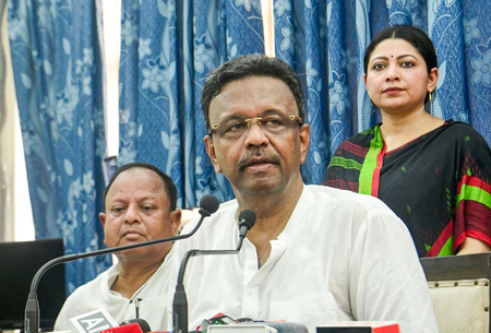 Kolkata: ममता बनर्जी को एक और बड़ा झटका, फिरहाद हकीम ने मेयर पद से दिया इस्तीफा