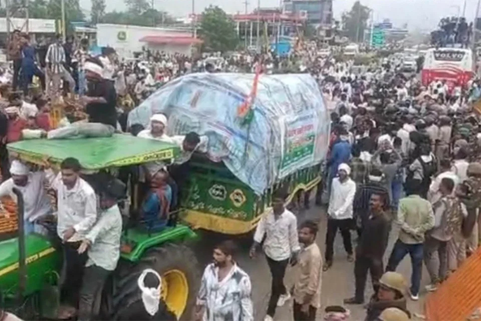 भोपाल में किसानों का प्रदर्शन, सीएम हाउस कूच