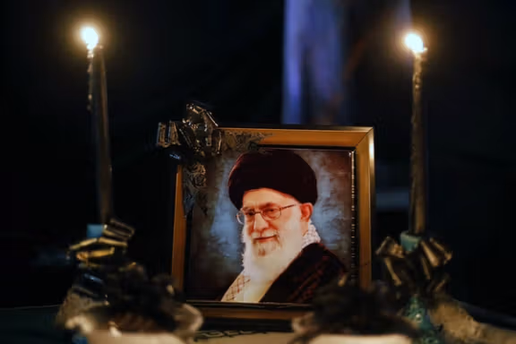 Ali Khamenei: तेहरान में महबूबा मुफ्ती ने दी खामेनेई को श्रद्धांजलि, भारतीय प्रतिनिधिमंडल के साथ पहुंचीं ईरान