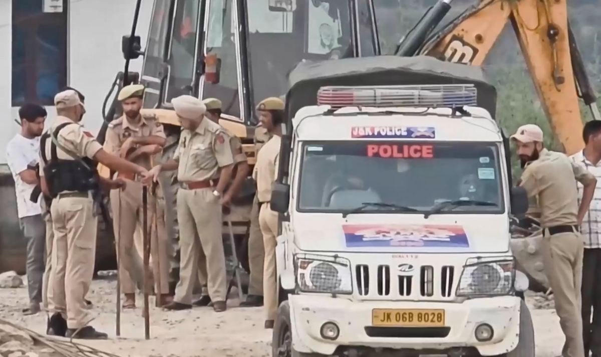 डोडा में पुलिस कार्रवाई के बाद बढ़ा तनाव