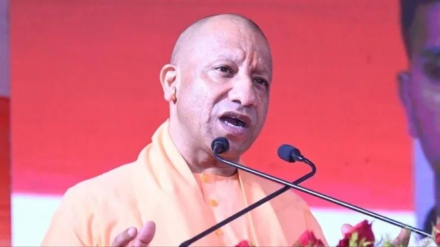 भूमाफिया पर CM योगी का बड़ा बयान