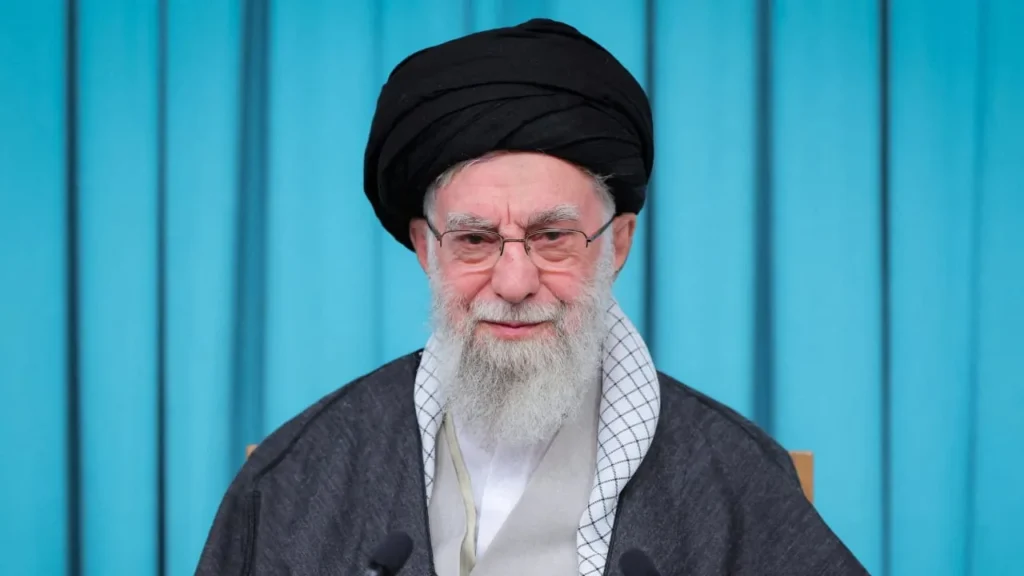 Ali Khamenei Funeral: आयतुल्ला अली खामेनेई के अंतिम संस्कार में कौन-कौन होगा शामिल? भारत के इन बड़े नेताओं को मिला ईरान का न्योता