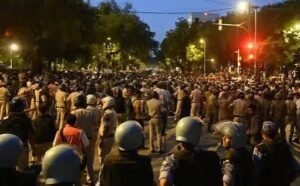 Jantar Mantar Protest: जंतर-मंतर में बढ़ा सुरक्षा घेरा