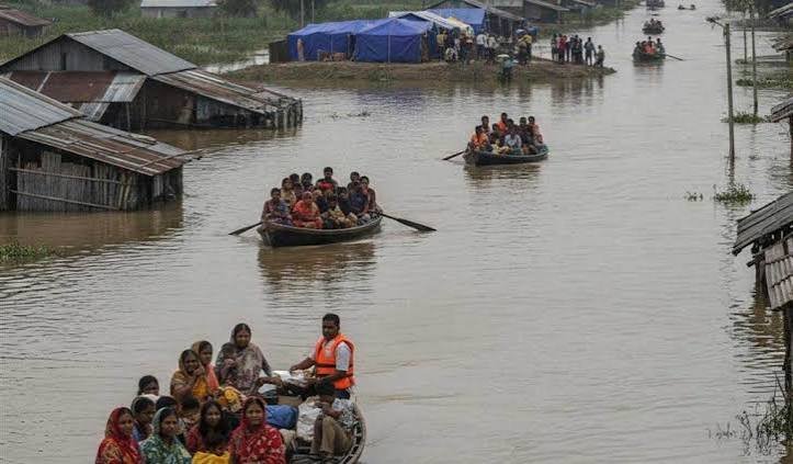 बाढ़ पीड़ितों को EMI से बड़ी राहत