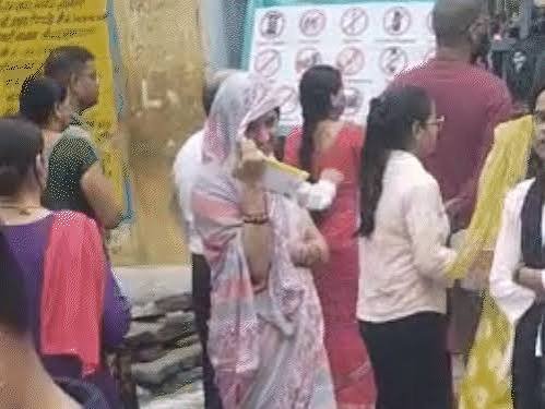 नकल पर सख्त कार्रवाई, 15 गिरफ्तार