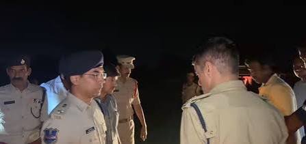 पोक्सो आरोपी ने पत्नी समेत 6 को मारा