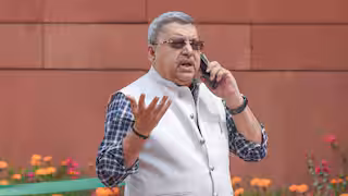 New Delhi: महिला सांसदों पर आपत्तिजनक टिप्पणी पड़ी भारी, TMC सांसद कल्याण बनर्जी लोकसभा से सस्पेंड
