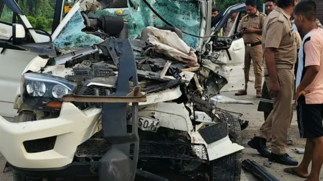 कानपुर में भीषण सड़क हादसा, 3 की मौत