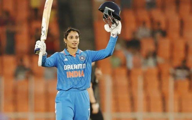 Smriti Mandhana: स्मृति मंधाना ने रचा इतिहास, 300 इंटरनेशनल मैच खेलने वाली दुनिया की सबसे युवा महिला क्रिकेटर बनीं