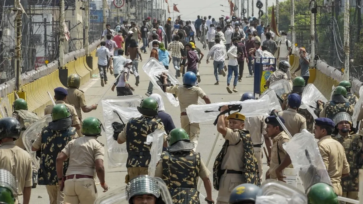 Bihar News: बिहार में प्रदर्शनकारियों पर दर्ज केस होंगे वापस