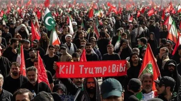 Tehran: ट्रंप और नेतन्याहू से बदला लेना चाहती है ईरान की जनता, खामनेई की अंतिम यात्रा में लगे मुर्दाबाद के नारे