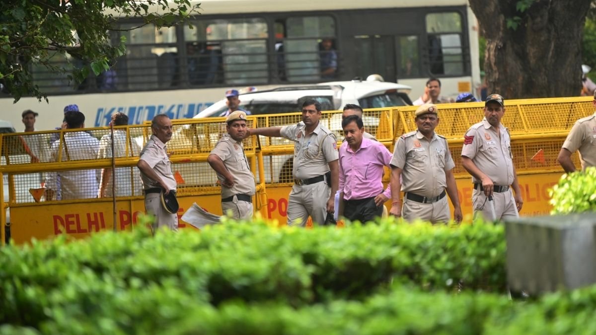 New Delhi: धर्मेंन्द्र प्रधान इस्तीफा नहीं देंगे, जंतर-मंतर पर कड़ी सुरक्षा व्यवस्था के क्या संकेत हैं? 