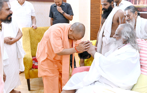 Lucknow: मुख्यमंत्री योगी आदित्यनाथ पर साधु-सतों को पूरा भरोसा, राम मंदिर चढ़ावा चोरी के दोषियों को मिलेगी सजा