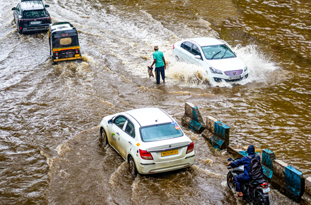 Mumbai: महाराष्ट्र में मानसून ने मचाई तबाही, अब तक 62 लोगों की मौत; तटीय इलाकों में रेड अलर्ट