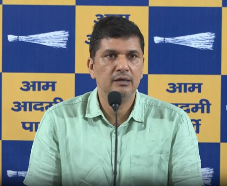 New Delhi: दिल्ली दवा घोटाले में 'आप' का बड़ा आरोप, बेडशीट खरीद में 200 प्रतिशत कमीशनखोरी