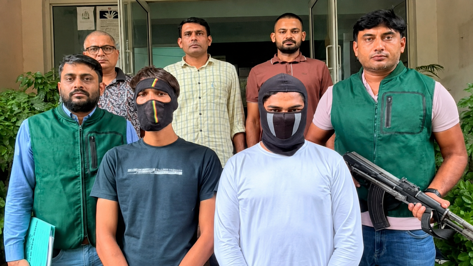 रंगदारी की तैयारी, 3 शूटर गिरफ्तार