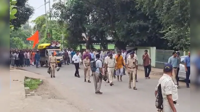 धार में भोजशाला मामले पर विरोध प्रदर्शन