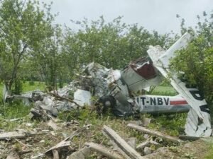 Kanpur Plane Crash: ट्रेनिंग विमान क्रैश, पायलट और ट्रेनी की मौत