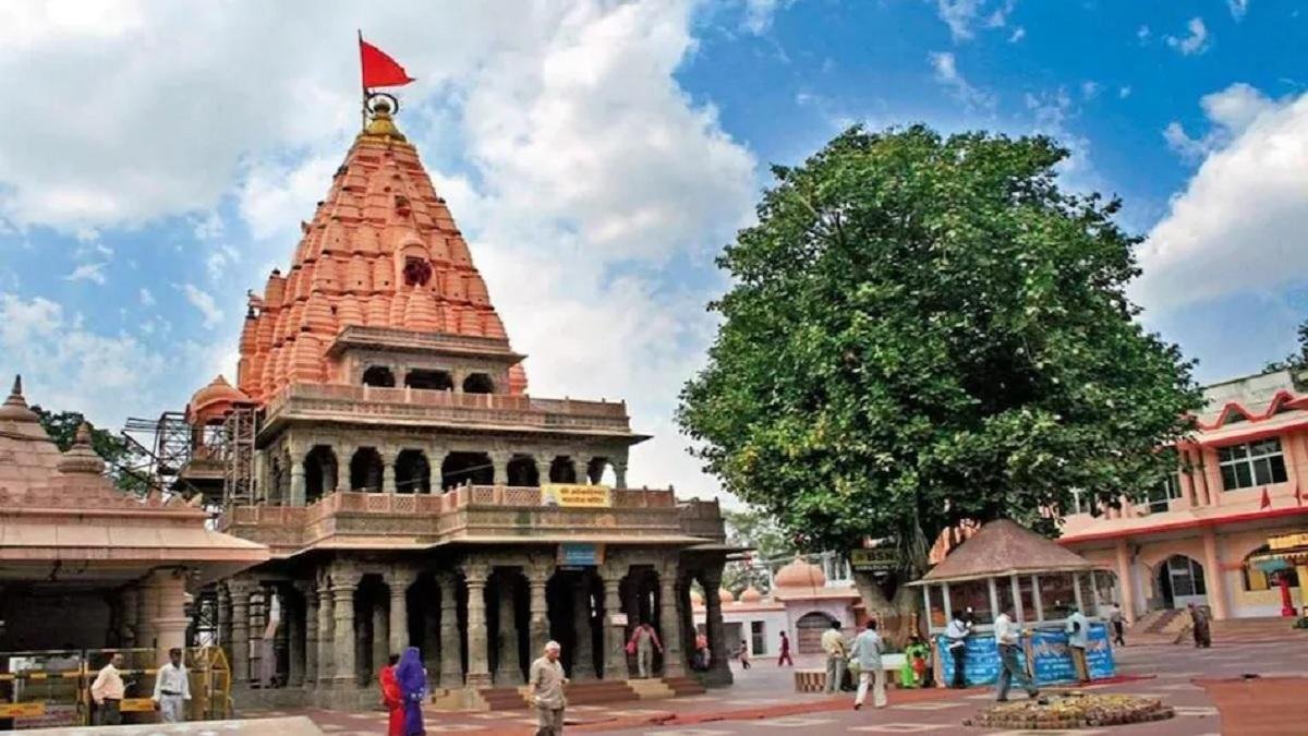 महाकालेश्वर मंदिर का पूरा इतिहास जानें
