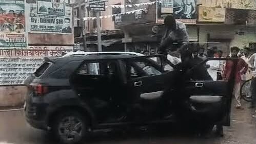Morena Car FIR: मुरैना में ईद पर कार में तोड़फोड़ करने वालों पर FIR