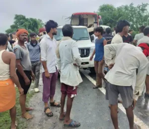 Bhind Bus Accident: भिंड हादसा, बस और ट्रक की भिड़ंत, 15 घायल