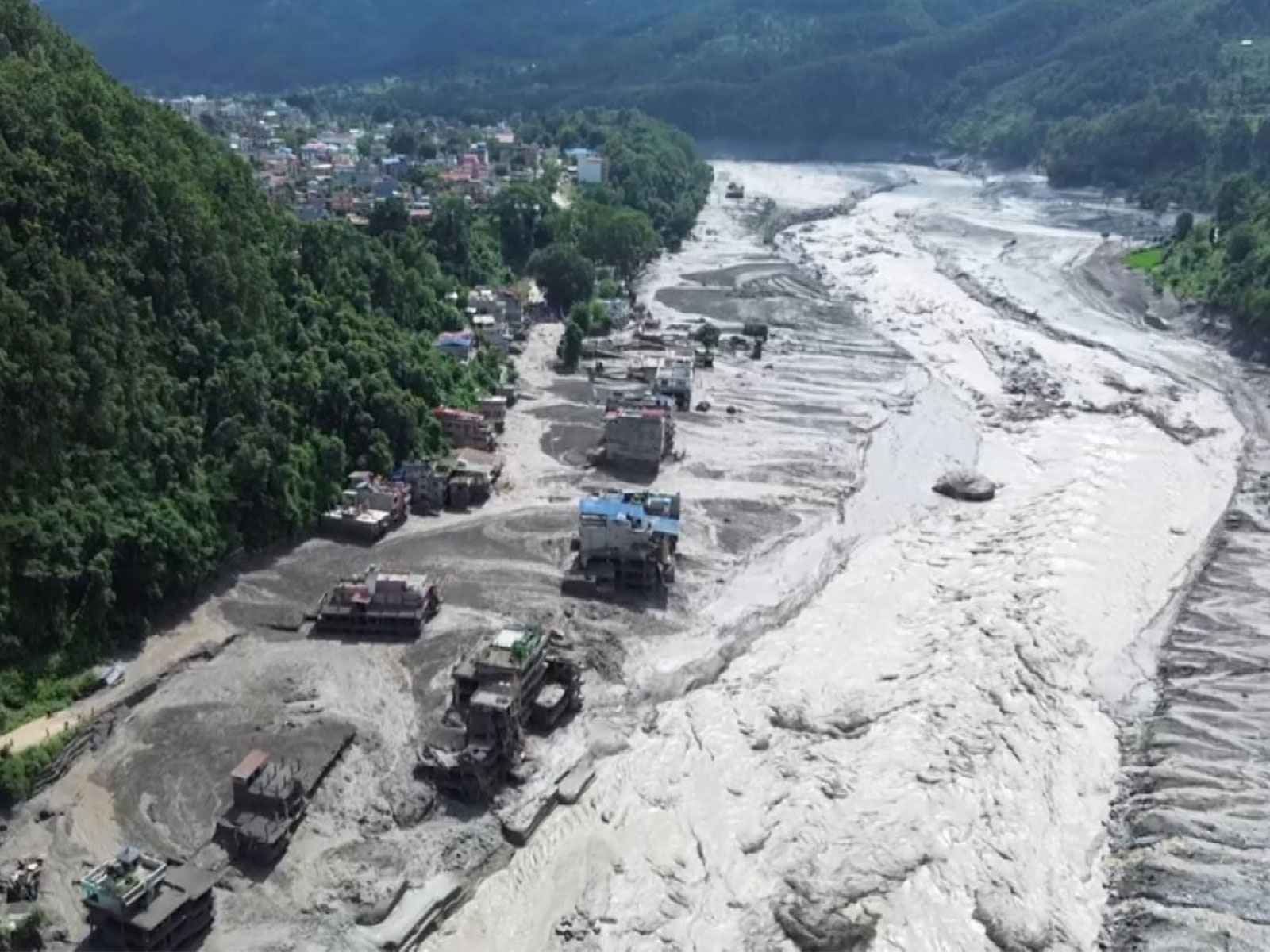Natural disaster: हिमालयी क्षेत्रों को अभी और डराएंगी आपदाएं, नेपाल में मची तबाही ने दी चेतावनी