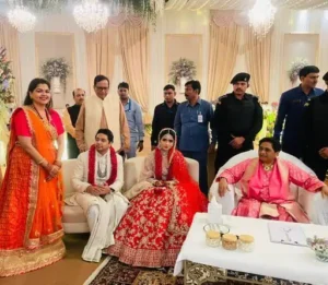Mayawati Vs Akash Anand: 26 मार्च 2023 को प्रज्ञा से आकाश की शादी हुई, जिसमें मायावती भी पहुंचीं।