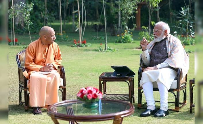 PM Modi Meeting CM Yogi:
