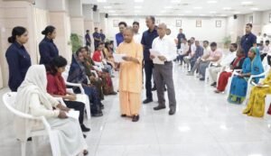 CM Yogi: जनता दरबार में सीएम योगी से कैसे मिलें?
