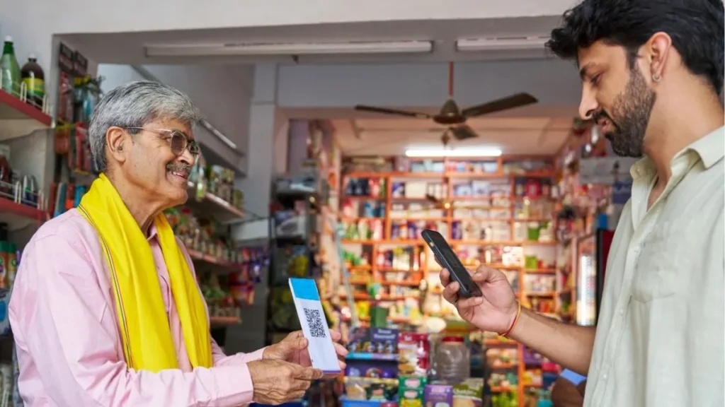 UPI में ₹2000 से ज्यादा के पेमेंट पर क्या बदलेगा? ग्राहक देगा या दुकानदार, MDR का पूरा गणित समझें UPI MDR: 2000 से ज्यादा के पेमेंट पर MDR शुल्क ग्राहक देगा या दुकानदार