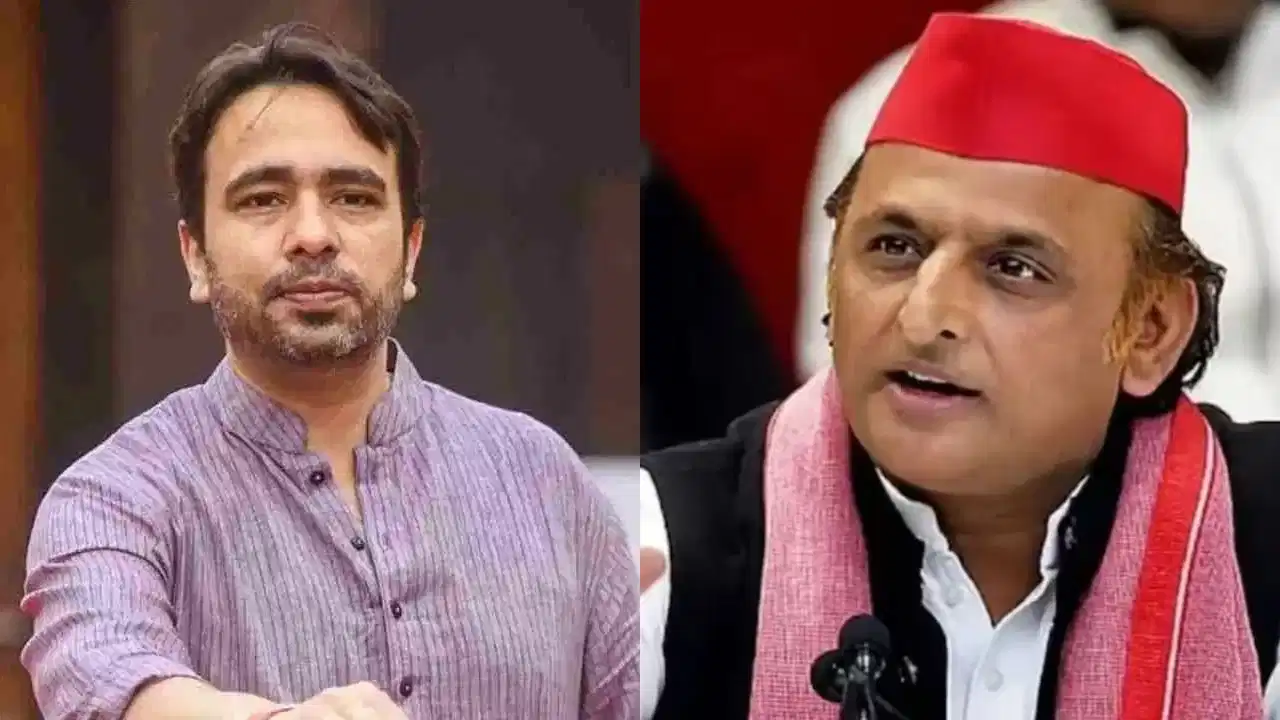 Jayant Chaudhary explains the ABCD of politics to Akhilesh Yadav