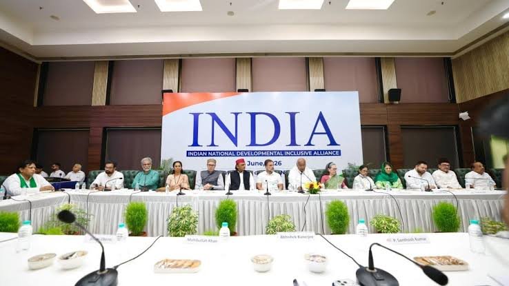 SIR पर विपक्ष की बैठक, अखिलेश नहीं होंगे शामिल