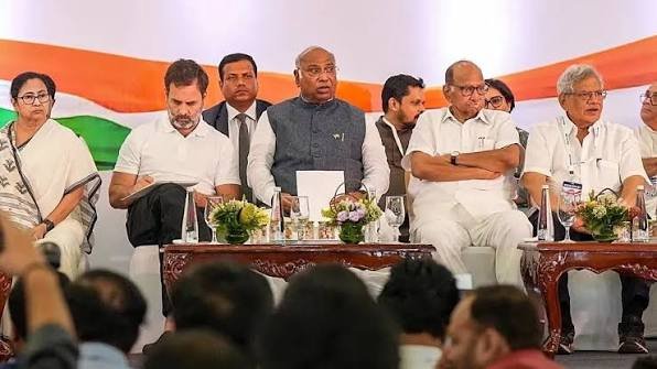 इंडिया गठबंधन बैठक में SIR पर चर्चा