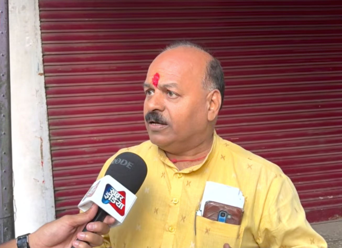 उज्जैन में मस्जिद हिस्से पर विवाद के बाद पथराव