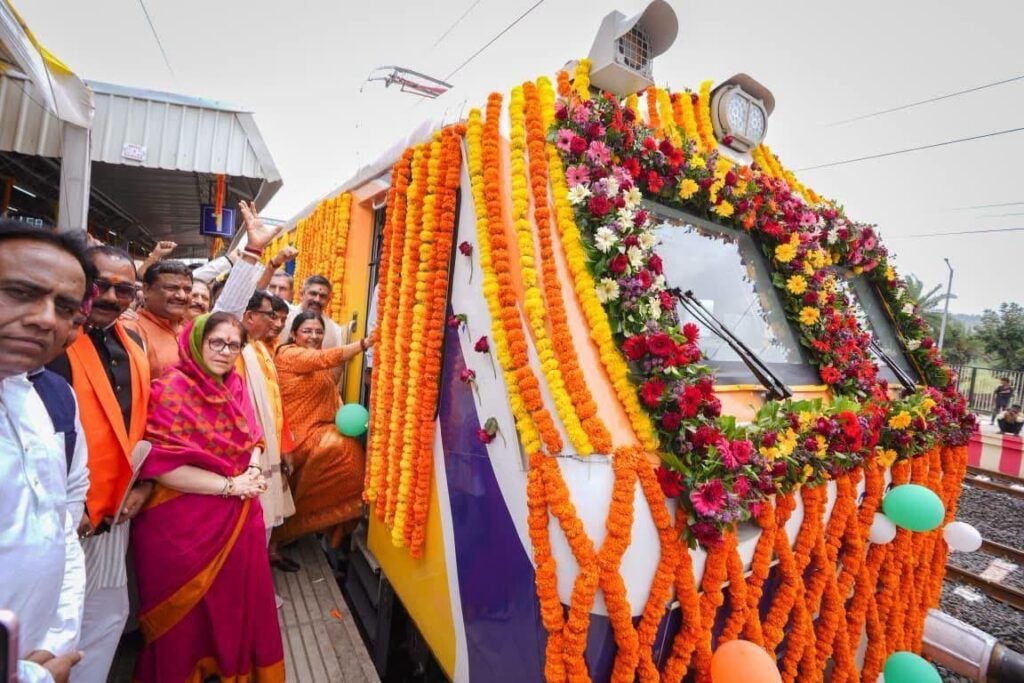 TANDA ROAD STATION: यहाँ आजादी के बाद पहली बार दौड़ी यात्री ट्रेन