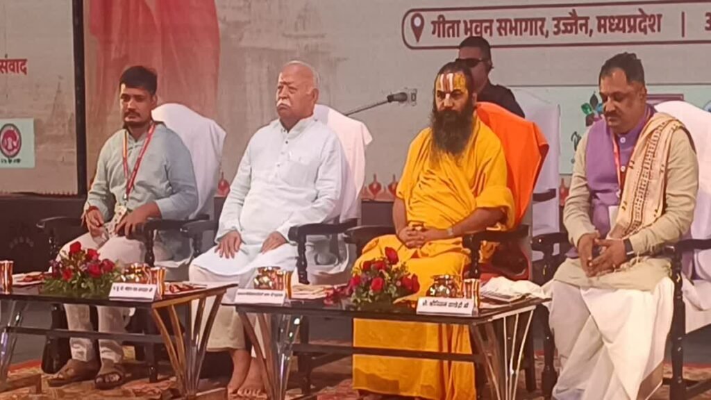 मोहन भागवत ने कहा- ‘जिसका उदय हुआ है, उसका अस्त भी निश्चित’, बयान के राजनीतिक मायने क्यों निकाले जा रहे? जानिए क्या कहा…