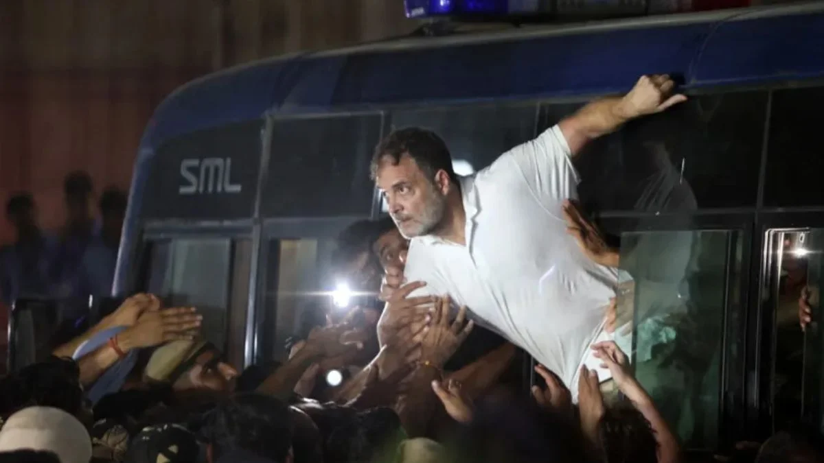 राहुल गांधी हिरासत में, जानें अपने कानूनी अधिकार