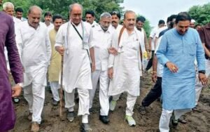 Sanatan Swabhiman Padyatra: दिग्विजय सिंह की सनातन यात्रा